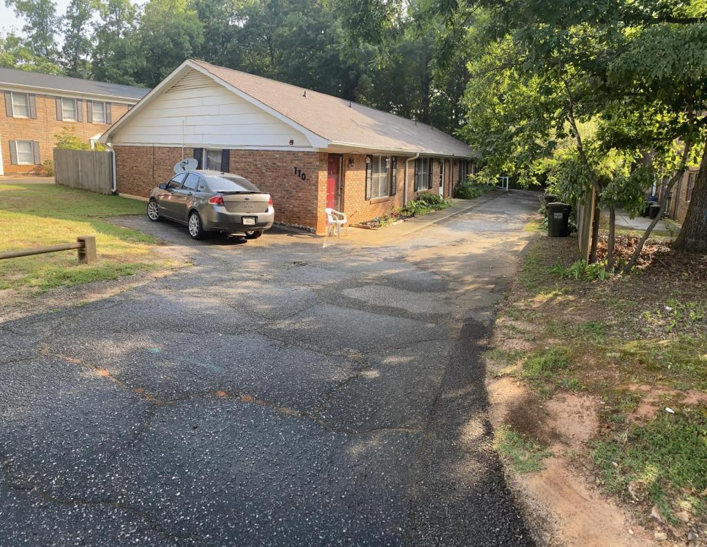Primary Photo - 110 State Rd S-42-7449