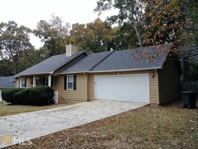 Building Photo - 10 Knollwood Dr
