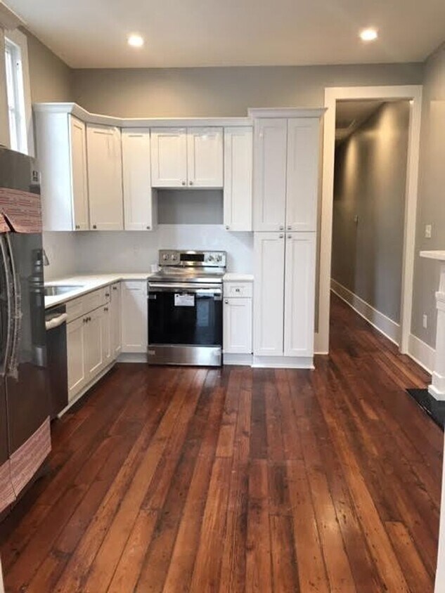 Foto principal - 919-919 N Prieur St
