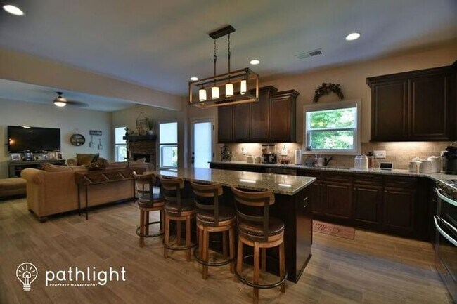 Building Photo - 922 Ashton Park Drive Southwest, Mableton,...