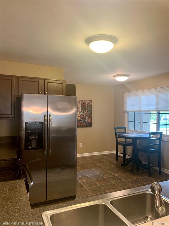 Foto del edificio - 2758 Maple Forest Dr