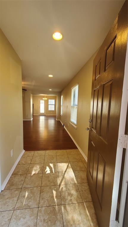 Building Photo - 1124 Hyde Park Dr