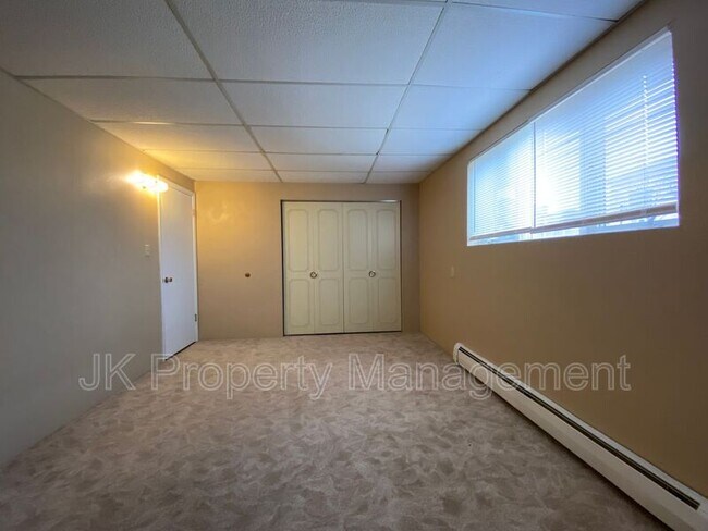 Foto del edificio - 1401-142B Street S