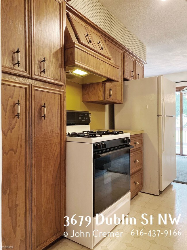 Foto del edificio - 3 br, 2 bath Duplex - 3679 Dublin St NW