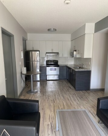 Photo du bâtiment - 258C-258C Sunview St