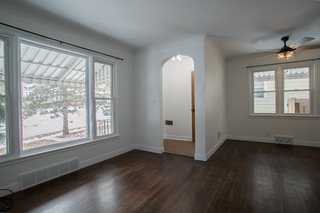 Foto del edificio - 4814 Erskine St