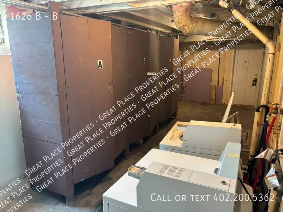 Building Photo - 1626 B-B