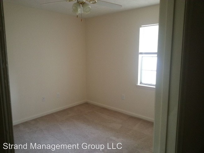 Building Photo - 629 Waterway Village Blvd