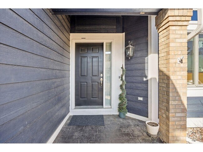 Foto del edificio - 387 Oak Ln