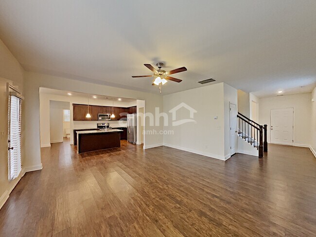 Foto del edificio - 5825 Winding Lakes Dr