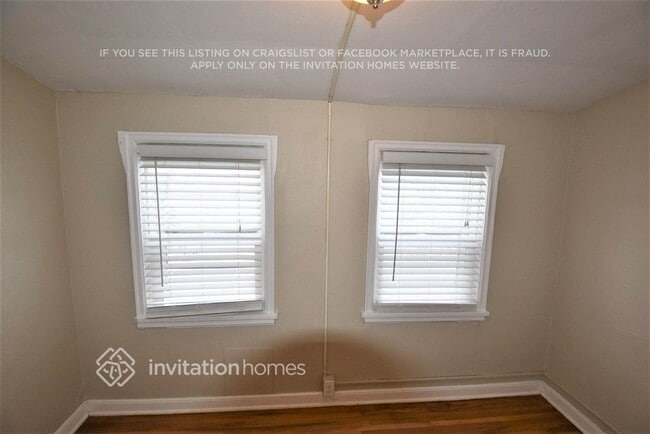 Building Photo - 1612 St Albans St N