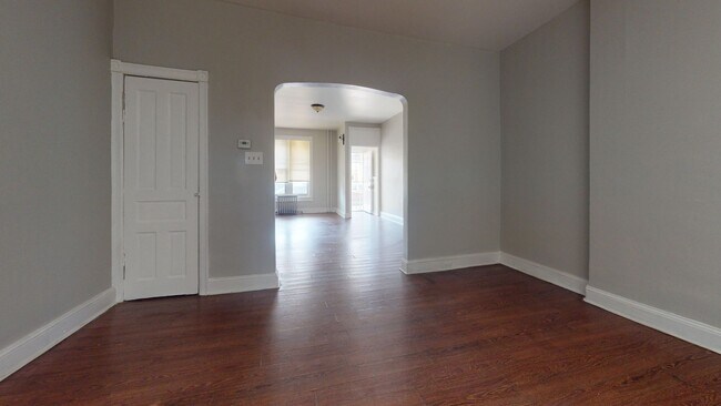 Building Photo - Nicetown 4br for Rent