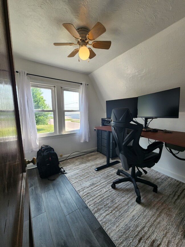 2nd Bedroom/Office - 821 Enterprise St