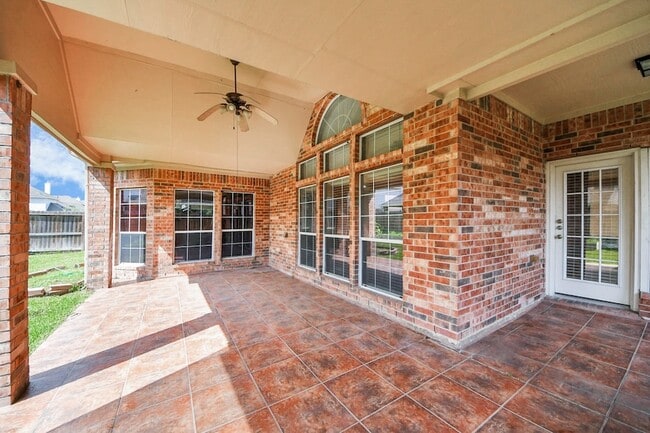 Foto del edificio - 706 River Delta Ln