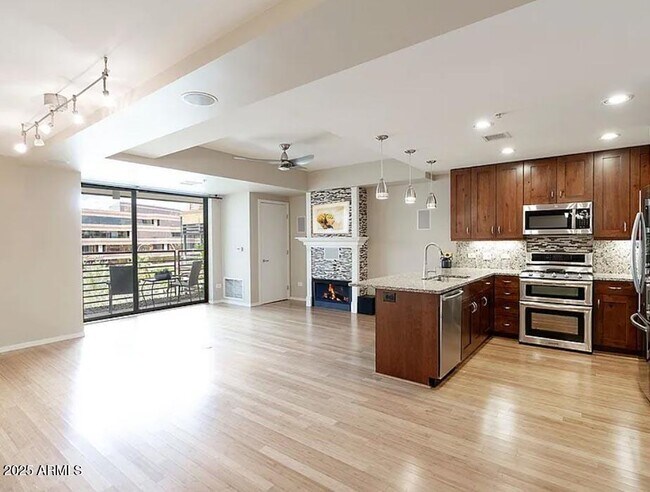Foto del edificio - 7141 E Rancho Vista Dr