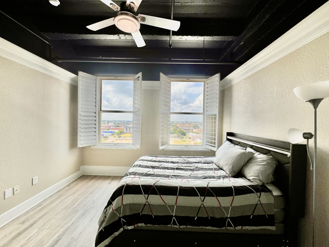 Foto del edificio - 221 W Lancaster Ave