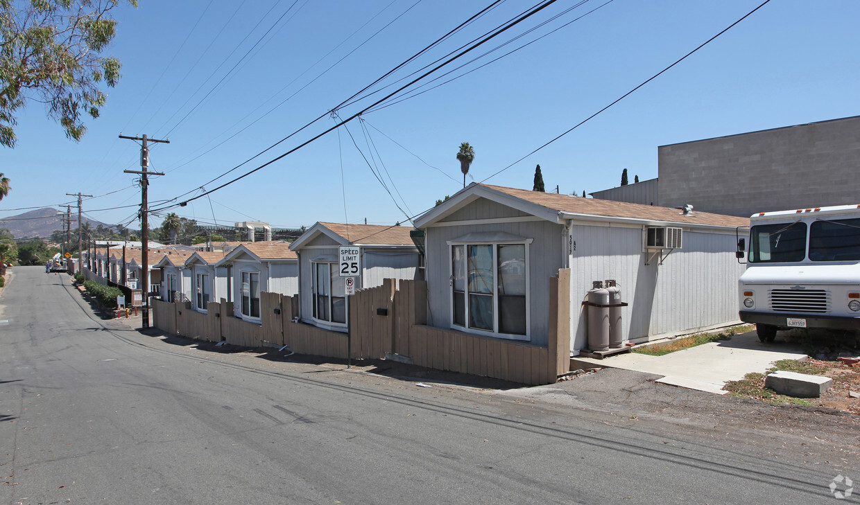 Primary Photo - La Mesa Gardens