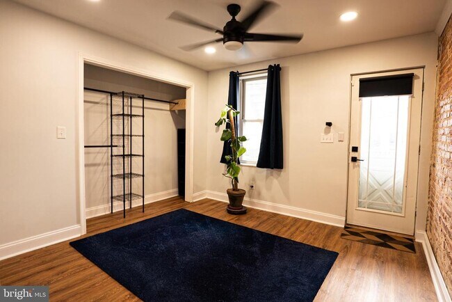 Foto del edificio - 3819 Hudson St