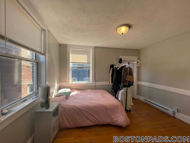 Foto del edificio - 161 Endicott St
