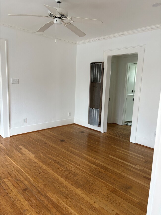 Foto del edificio - 1702 Dunlavy St