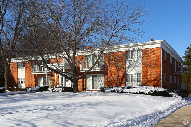 Building Photo - Lexington Green