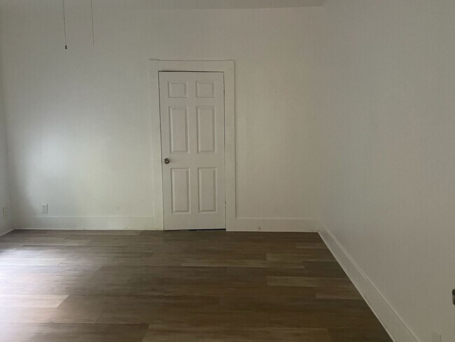 Foto del edificio - 1380 Live Oak St