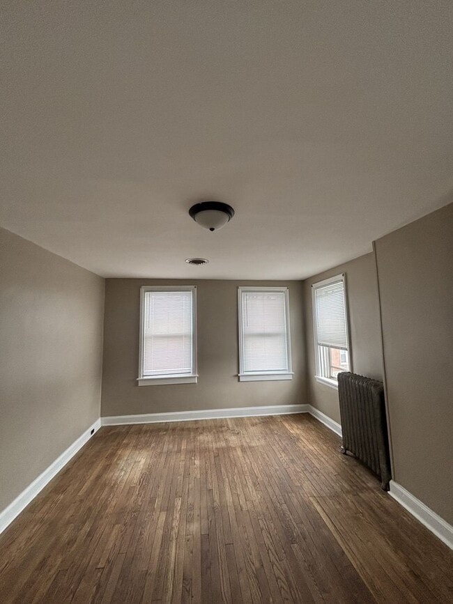 Building Photo - 154 E Liberty St