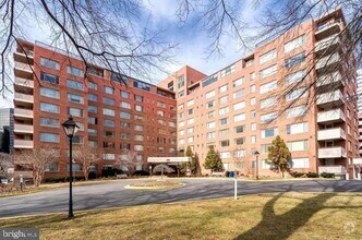 Building Photo - 1111 Arl Blvd