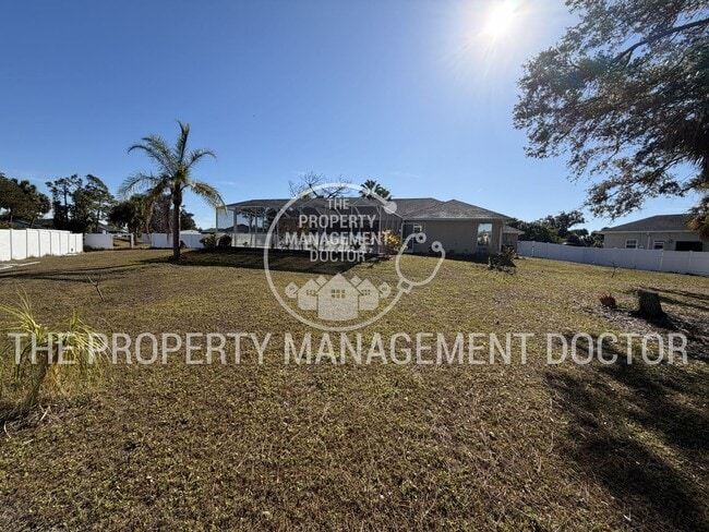 Building Photo - Stunning 4-Bedroom Pool Home with 3-Car Garage in North Port!