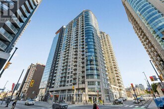 Building Photo - 242 Rideau St