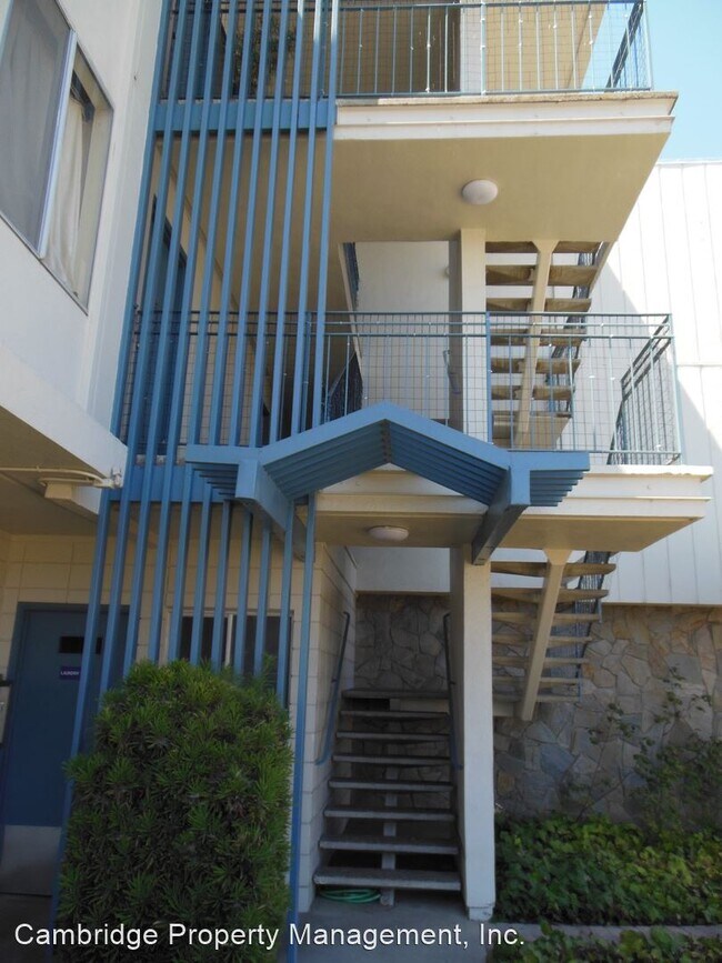 Foto del edificio - 527 N Amphlett Blvd