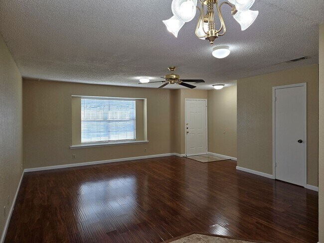 Foto del edificio - 3/2 Robinson Duplex