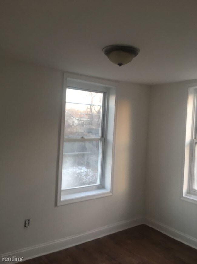 Foto del edificio - 2122 W Spencer St