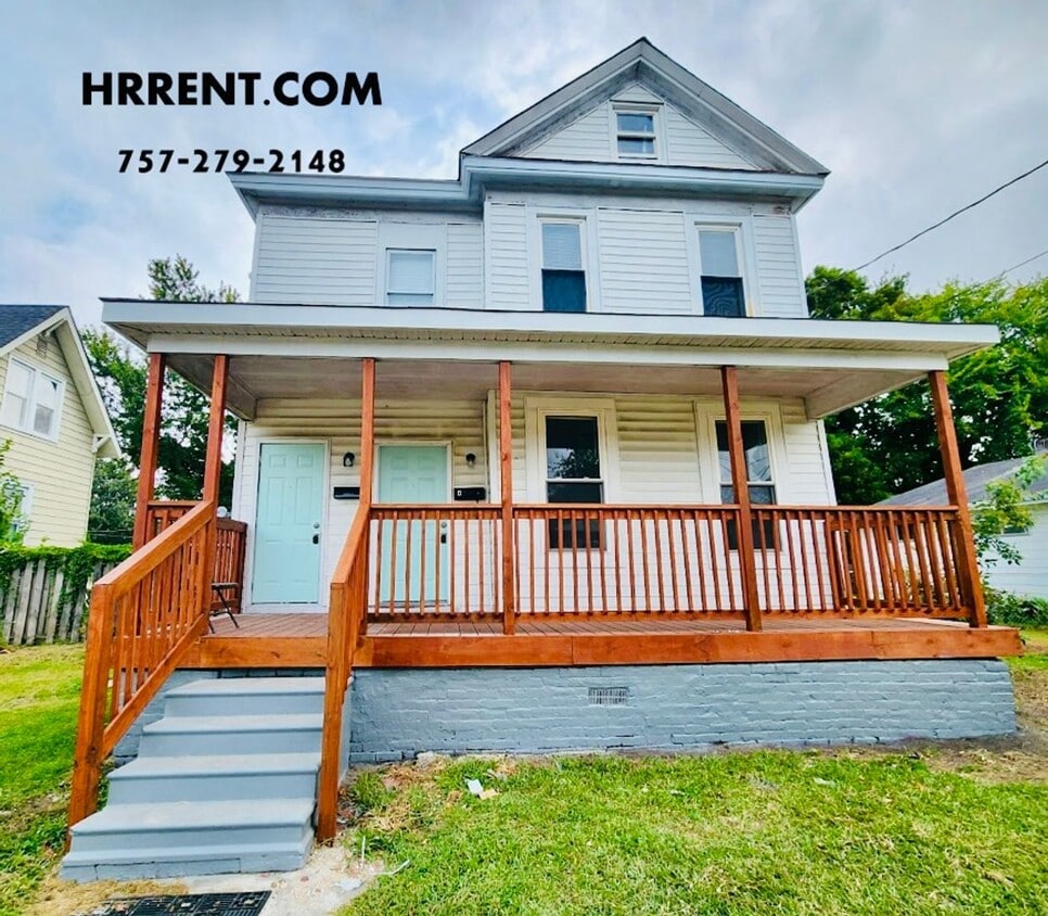 Photo - 2846 Grandy Ave