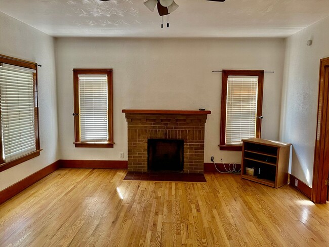 Foto del edificio - 1861 11th Ave