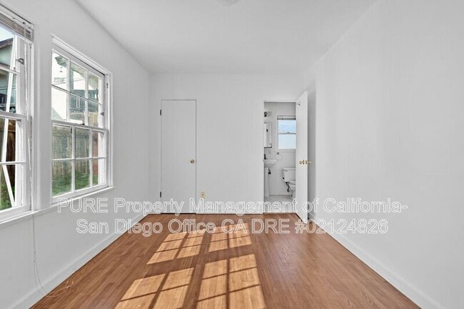 Building Photo - 4628 Cherokee Ave