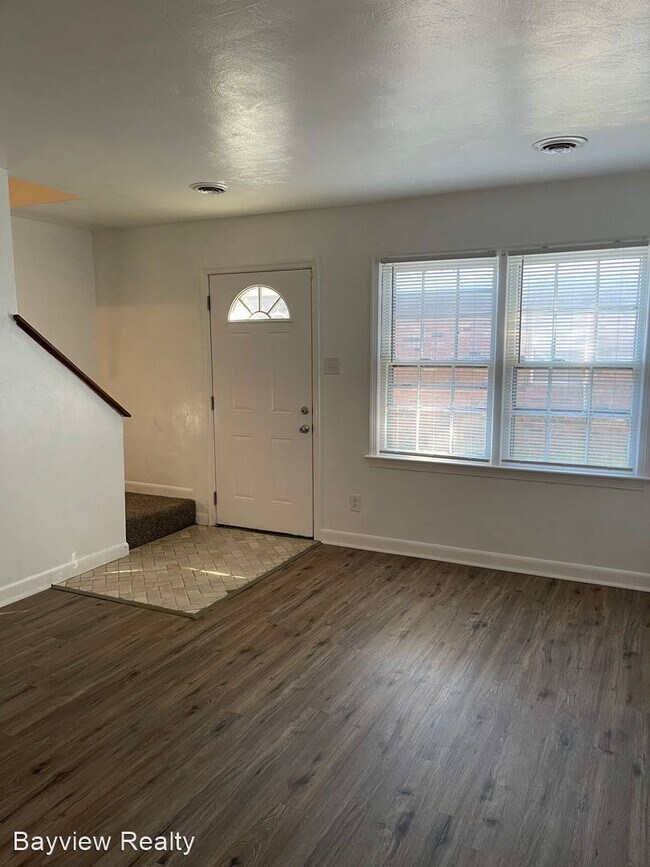 Building Photo - 3 br, 2 bath House - 1531-B Spruce Street