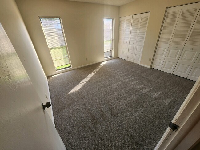 Foto del edificio - 4935 Pennsbury Dr