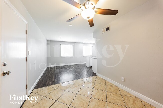 Foto del edificio - 2122 W Shaw Butte Dr