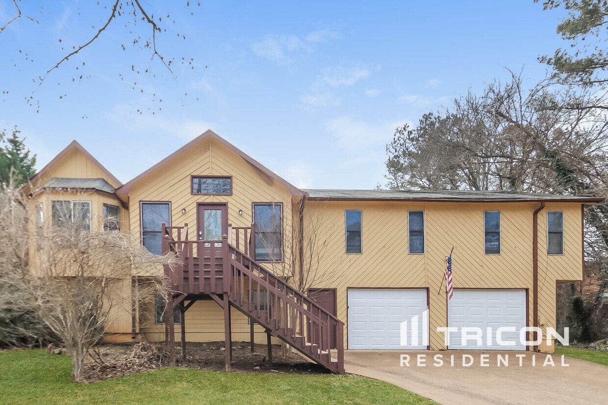 1639 Shadowbrook Drive Acworth GA House Rental in Acworth, GA