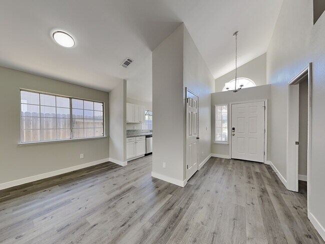 Building Photo - 8250 Lonely Hill Way