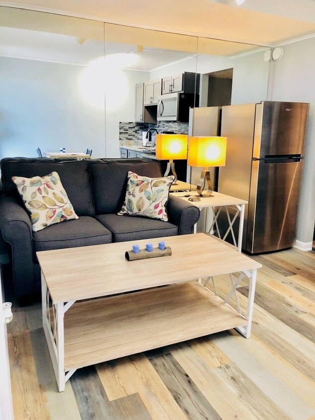 Fantastic location! FURNISHED 1bed/1bath available for March 2026 move in! - Fantastic location! FURNISHED 1bed/1bath available for March 2026 move in!