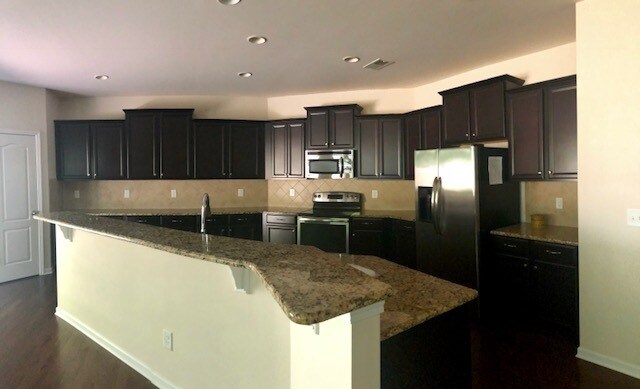 Foto del edificio - Beautiful 4 Bedroom in Lawson, Waxhaw!