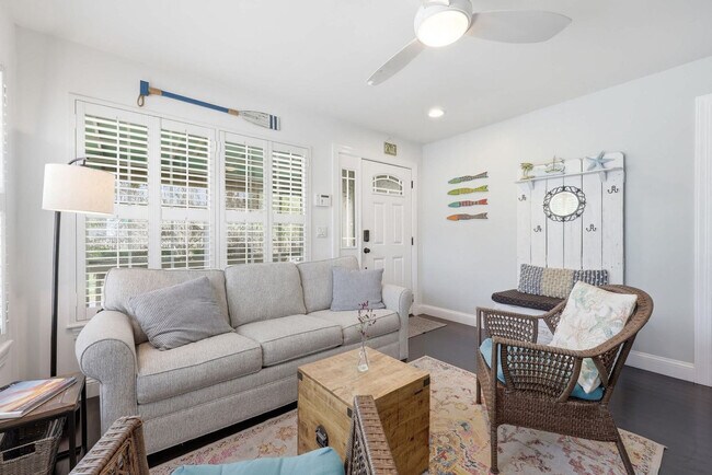 Foto del edificio - 36 Weeden St