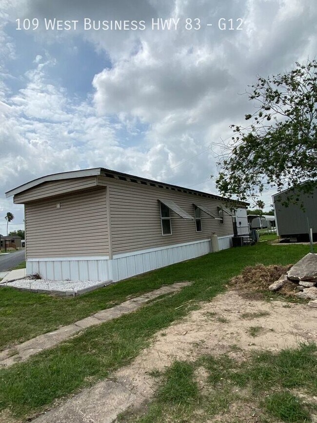 Building Photo - Furnished home