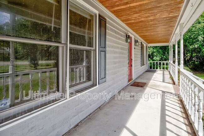 Foto del edificio - 4614 Masonboro Loop Rd