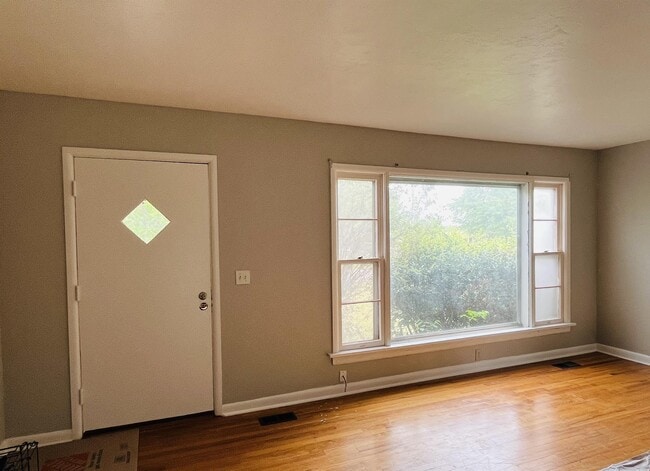 Photo - 42 E 11th St House