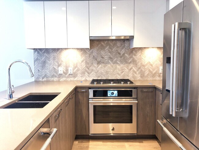 Photo du bâtiment - 8570 Rivergrass Dr