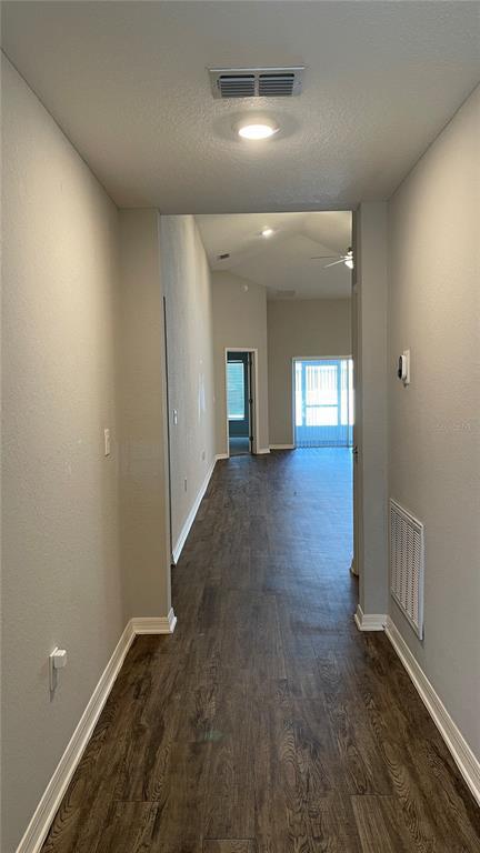 Building Photo - 271 Foxtail Loop