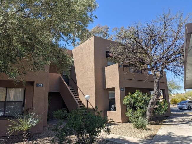 Building Photo - 16657 E Gunsight Dr